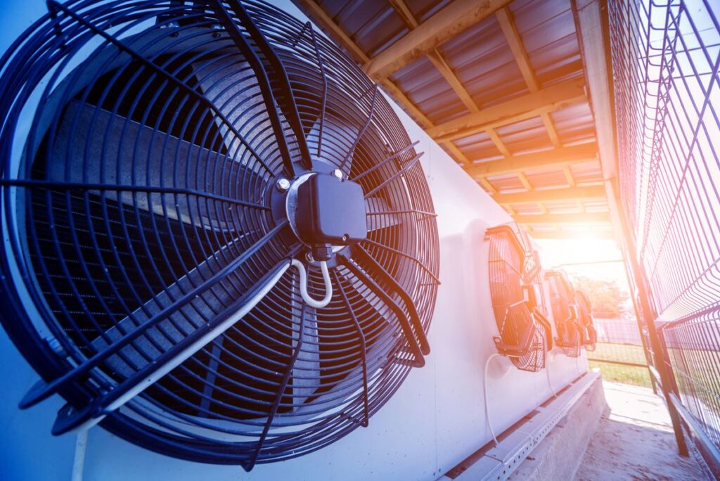 HOW TO KNOW WHEN TO REPLACE YOUR COMMERCIAL HVAC UNIT